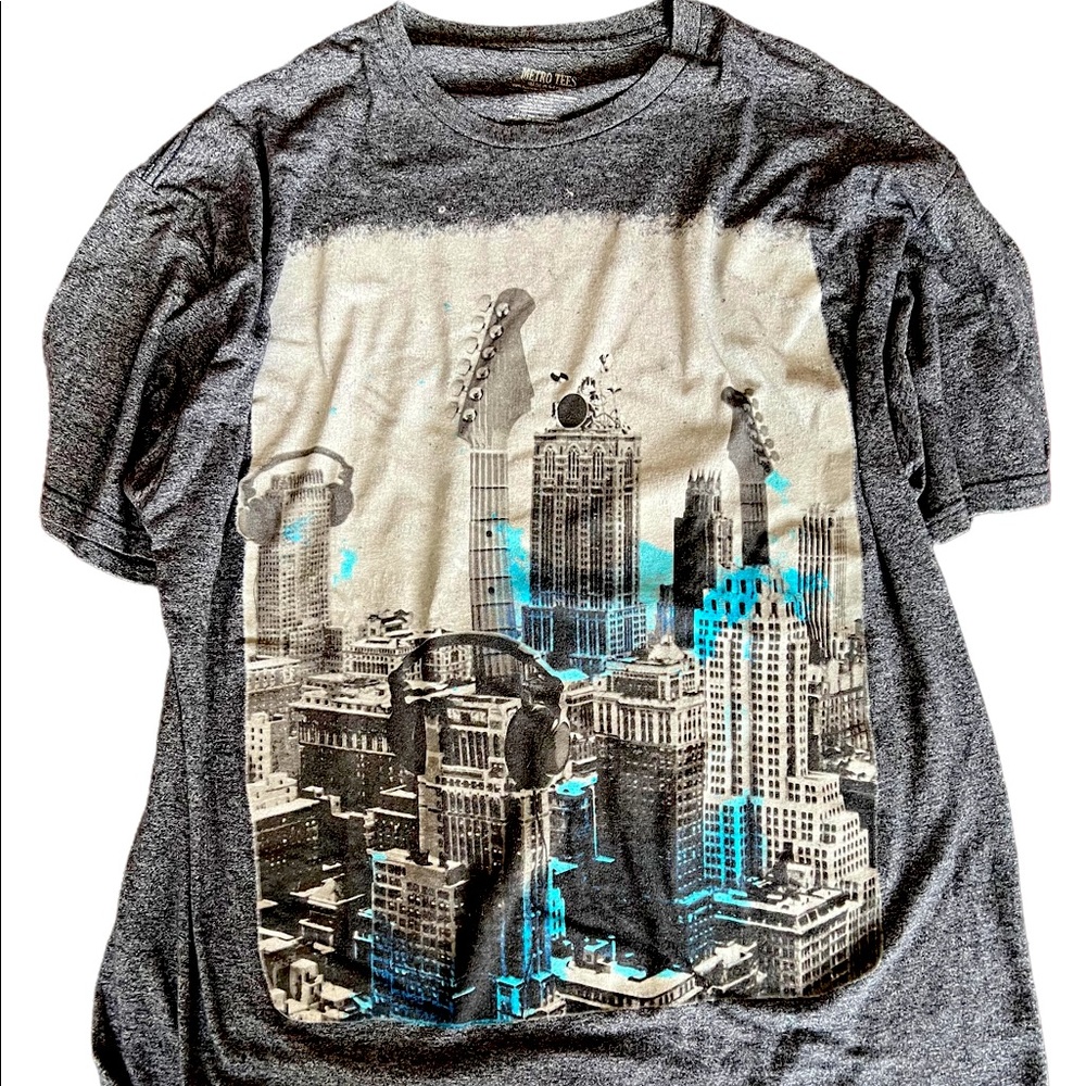 Metro Tees Shirt